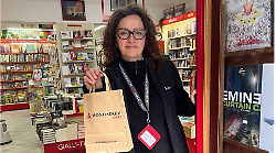 Altro che pizza: a Grosseto il delivery &egrave; "book", la libreria li porta a casa