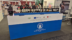 Scacco matto del Morellino a Parigi: il Sangiovese trascina la Toscana