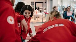 Marted&igrave; grasso esplode il Carnevale: parte "Aurelia in maschera" con il comitato della Croce rossa