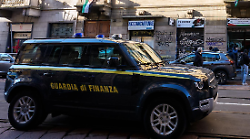 Addio ai vecchi tesserini: la Guardia di finanza passa alle card di ultima generazione