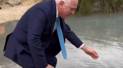 Eugenio Giani a Saturnia visita le Cascate del Mulino: "Qui faremo tanti interventi"