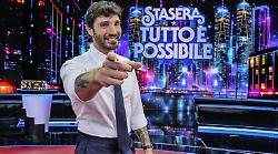 Stasera tutto &egrave; possibile torna stasera 4 marzo: Stefano De Martino riaccende il comedy show su Rai 2