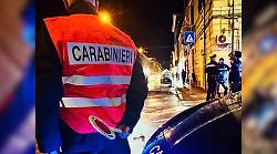 Notte dei cento giorni: arresto e condanna dopo aver danneggiato le auto e minacciato i carabinieri con un mattone