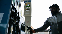 Guerra in Iran, tregua di 20 giorni sui carburanti in Italia: il taglio di 25 centesimi arriva in Maremma