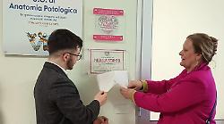 Una targa per ricordare Michela Stumpo, il volto umano della cura a Grosseto