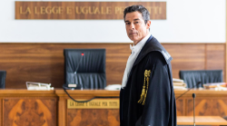 Guerrieri &ndash; La regola dell&rsquo;equilibrio stasera 23 marzo: verit&agrave;, misteri e certezze che si sgretolano