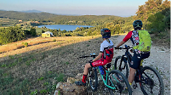 Cinghiali o Briganti? In Maremma torna l&rsquo;Avventura Maremmana "slow": al via la decima edizione