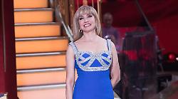 Canzonissima stasera 4 aprile, grandi ospiti e musica dal vivo: a Canzonissima Pif, Giusy Buscemi e Massimiliano Gallo