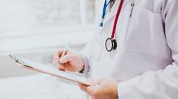 In 785 agli screening gratuiti: più casi critici per diabete e carotidi. Migliora la salute odontoiatrica