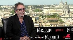 Tim Burton: “Nel lavoro mai sceso a compromessi, come Mercoledì. La fama? Preferisco rimanere nell’ombra”