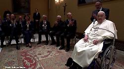 Papa Francesco incontra vertici e personale del Policlinico Gemelli