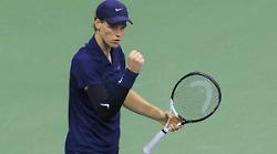 Sinner piega Auger-Aliassime, finale con Alcaraz all'Us Open