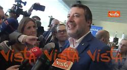 Salvini: Enac al lavoro per far viaggiare cani e gatti in cabina e non in stiva