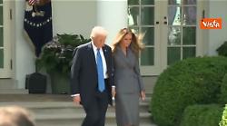 Trump e la First Lady Melania nel giardino delle Rose per la firma legge contro revenge porn