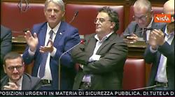 Dl sicurezza, la protesta del dem Mancini in Aula: "Resto in silenzio, faccio come il Governo"
