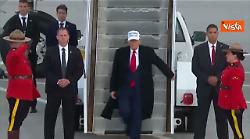 G7 Canada, Trump arriva a Calgary e poi sale sull'elicottero per raggiungere Kananaskisal