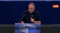 Mimmo Lucano vs Kaja Kallas e von der Leyen: "Complici del genocidio a Gaza, Ue in silenzio"