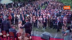 Ambasciatore Usa saluta ospiti festa 4 Luglio: "Grazie, l'America vi ama. Godetevi nostri hamburger"