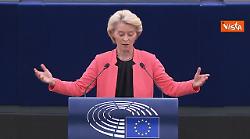 Von der Leyen: Su vaccini nessun contratto inappropriato, negoziati in tandem con i 27