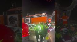 Estratto vivo l’operaio dopo 11 ore sotto le macerie della Torre dei Conti, è in gravi condizioni