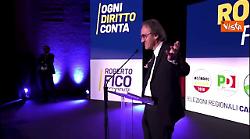 Bonelli sale su palco di Napoli con colonna sonora Rambo: Non ho il phisique du role