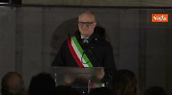 L'accensione dell'albero di Natale della Pace in Campidoglio, a Roma con il sindaco Gualtieri