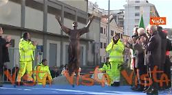 L'inaugurazione della statua di San Francesco d'Assisi al Ponte dell'Industria a Roma