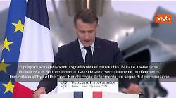 Macron sul palco con occhio gonfio scherza: Un riferimento all'Eye of the Tiger