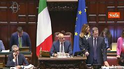 Opposizioni cantano 'Bella Ciao' in Aula alla Camera