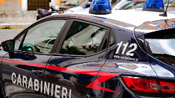 Machete, droga e pistola a salve: i Carabinieri di Orbetello ripuliscono il bosco dai bivacchi dello spaccio