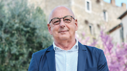 Il Comune scende in campo: al Tar per salvare l'ultimo cielo buio d&rsquo;Italia