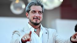 Zelig On, anticipazioni stasera 14 dicembre: la risata non si ferma, nuovi comici, grandi ritorni e Leonardo Manera ospite della quarta puntata