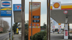 La folle corsa dei carburanti: il diesel sfonda il muro dei 2 euro