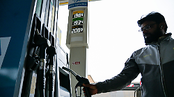 Guerra in Iran, tregua di 20 giorni sui carburanti in Italia, il taglio di 25 centesimi arriva in Maremma