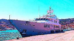 Il Rose Pigre apre la danza dei giganti sul mare: ecco il primo superyacht della stagione