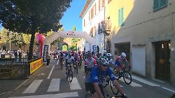 Sui pedali in Maremma: la carica dei 400 colora la Centochilometri della Granocchia