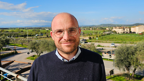 Predatori uccidono tre pecore nella stessa azienda gi&agrave; razziata un anno fa. Il Parco: "Pronti ad aiutare"