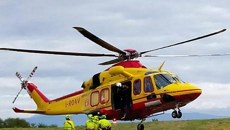 Incidente sulla Maremmana con la moto, 40enne soccorso dall'elisoccorso Pegaso 2