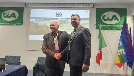 Donato nuovo presidente di Cia: emozioni all'assemblea per il passaggio di consegne con Capecchi