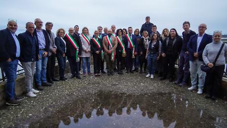 Spiagge, i sindaci chiedono regole chiare: doppio fronte per il 2026 tra ambiente costiero e riforma del demanio