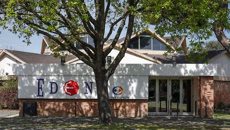 La solidariet&agrave; alza il sipario alla Sala Eden: torna il Memorial &ldquo;Lodovichi e Lazari&rdquo; tra teatro e degustazioni