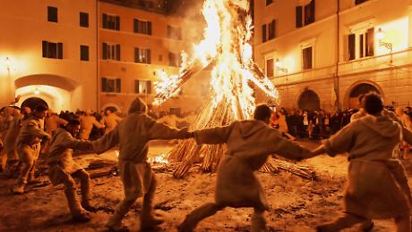 Fuoco, tradizione e magia: torna la Torciata di San Giuseppe