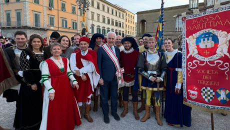 Massa Marittima, la citt&agrave; del Balestro trionfa in Toscana: conquista il primo posto e 25mila euro