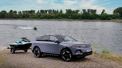 Opel Grandland Electric AWD: traina fino a 1350 kg