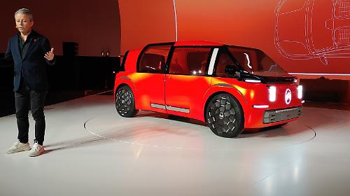 Citroen ELO: rEst (riposo), pLay (svago), wOrk (lavoro)