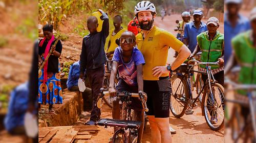 Le mille colline del Rwanda sulla bici made in Maremma: l&rsquo;impresa del grossetano Scafuro