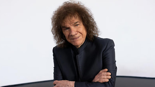 "Il mio nome &egrave; Riccardo Cocciante". Su Rai 1 il docufilm sulla vita dell'artista: le anticipazioni