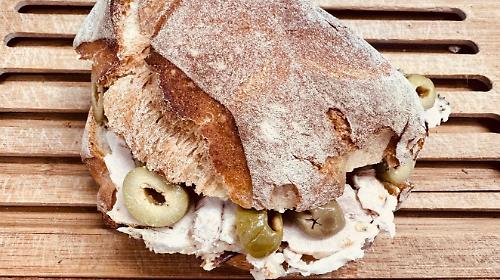 Orvieto, nasce il panino etrusco di Larth e una scuola di cucina per le lumachelle: ecco le novit&agrave; dei due Cammini per il turismo lento