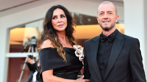 Raf e l'amore per la moglie Gabriella Labate: la storia lunga quasi 40 anni e la canzone dedicata a Sanremo