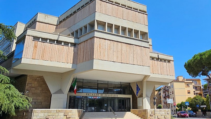 Licenziamento ritorsivo, sentenza storica a Grosseto: educatore reintegrato dopo il trasferimento punitivo in Sicilia